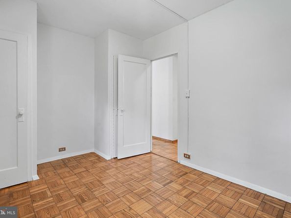 1619 Ripon Place, Alexandria VA 22302