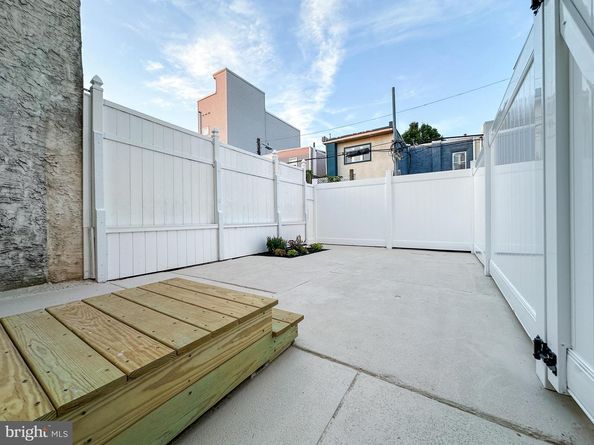 2351 E Hagert Street, Philadelphia PA 19125