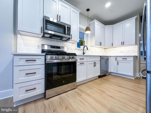 2351 E Hagert Street, Philadelphia PA 19125