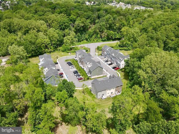404 Rock Run Circle, Broomall PA 19008