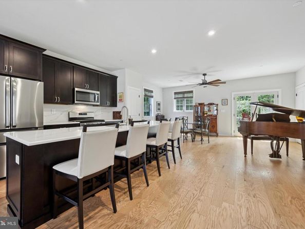 404 Rock Run Circle, Broomall PA 19008