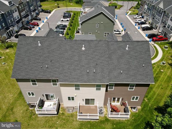 404 Rock Run Circle, Broomall PA 19008