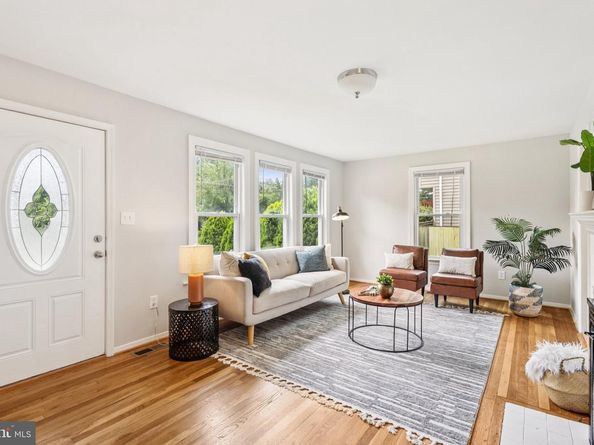 3112 Annandale Road, Falls Church VA 22042