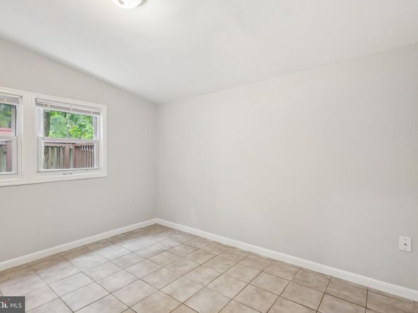 3112 Annandale Road, Falls Church VA 22042