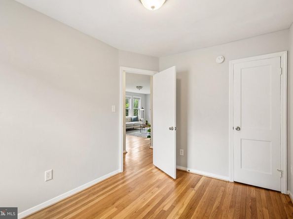 3112 Annandale Road, Falls Church VA 22042