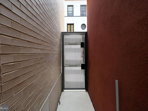 107 S Van Pelt St, Philadelphia PA 19103