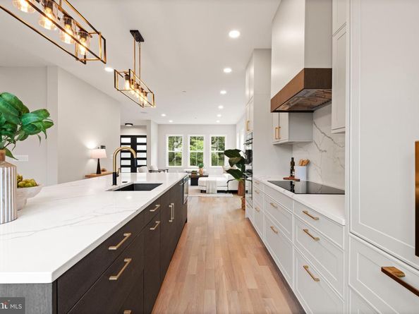 6008 34TH Place NW, Washington DC 20015