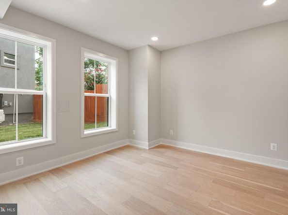 6008 34TH Place NW, Washington DC 20015