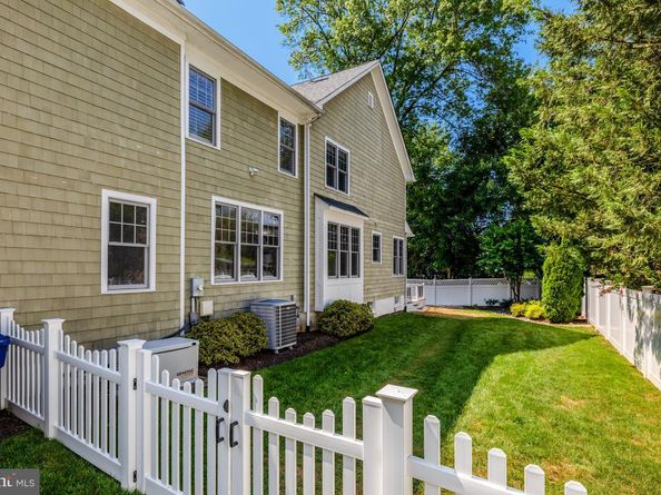 1519 Pathfinder Lane, Mclean VA 22101