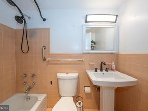 7900 Old York Road 704B, Elkins Park PA 19027