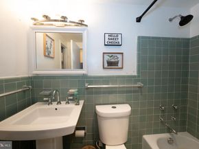 7900 Old York Road 704B, Elkins Park PA 19027