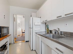 4200 Cathedral Avenue NW 1112, Washington DC 20016