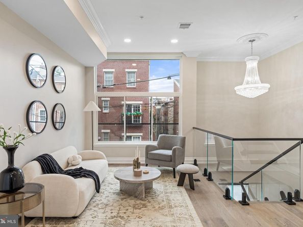 242 Montrose Street, Philadelphia PA 19147