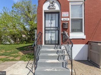 2429 N 10TH Street