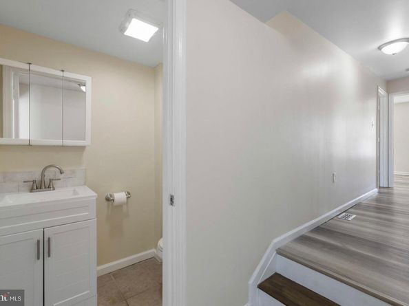 2429 N 10TH Street, Philadelphia PA 19133