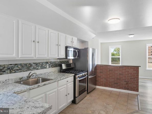 2429 N 10TH Street, Philadelphia PA 19133