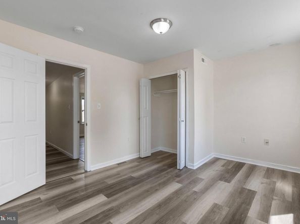 2429 N 10TH Street, Philadelphia PA 19133