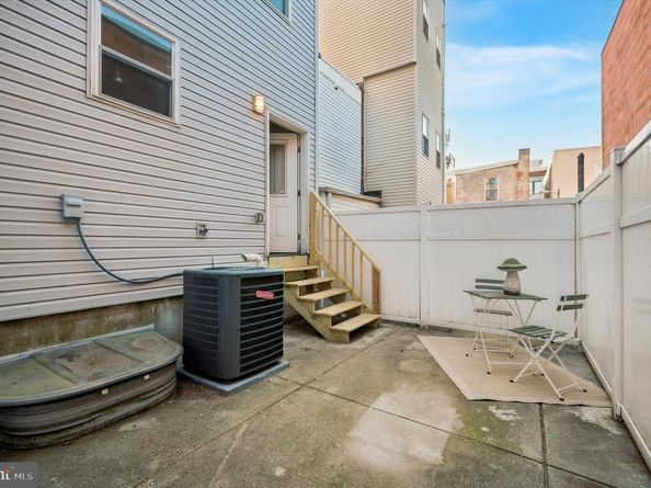 2131 E Tucker Street, Philadelphia PA 19125