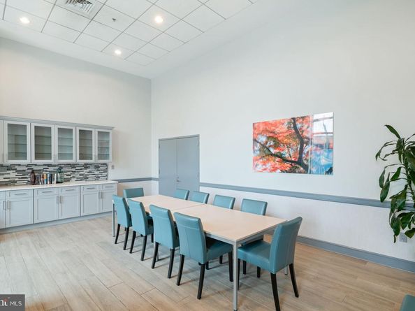 901 N Penn Street F706, Philadelphia PA 19123