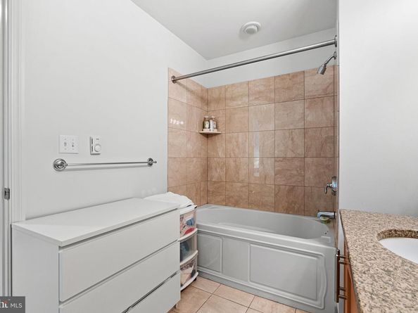 901 N Penn Street F706, Philadelphia PA 19123