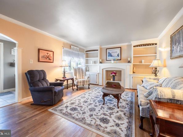 314 Railroad Avenue, Bristol PA 19007