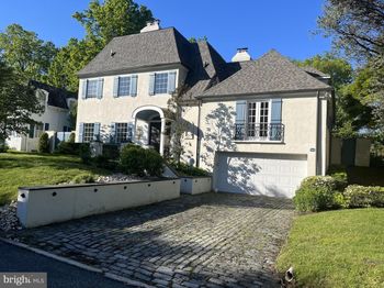 540 Maison Place
