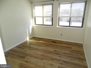 4902 Oxford Court, Bensalem PA 19020