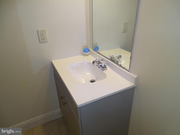 4902 Oxford Court, Bensalem PA 19020