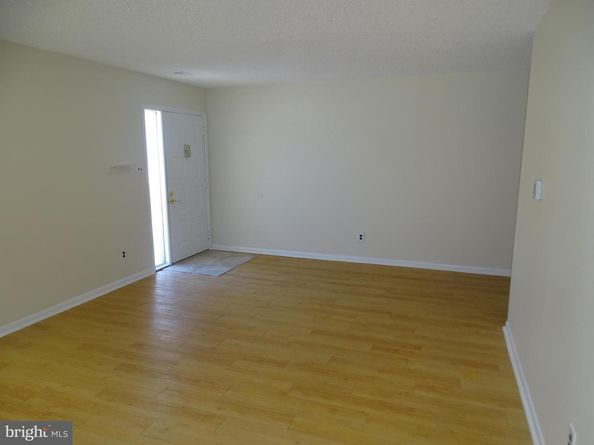 4902 Oxford Court, Bensalem PA 19020