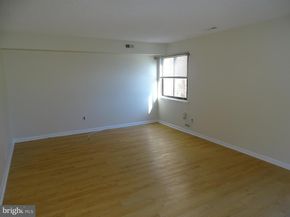 4902 Oxford Court, Bensalem PA 19020