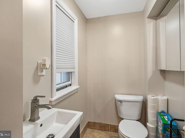 2845 E Thompson Street, Philadelphia PA 19134