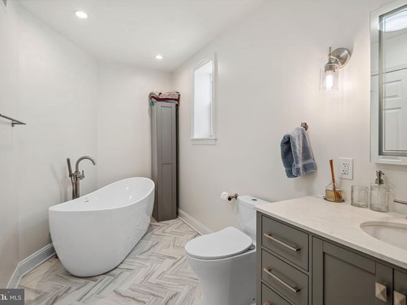 2845 E Thompson Street, Philadelphia PA 19134