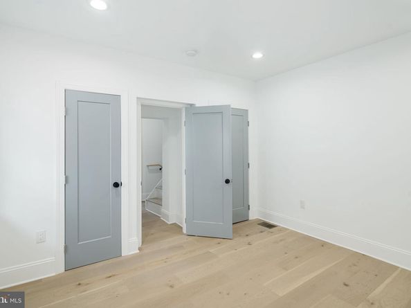 758 S Front Street, Philadelphia PA 19147