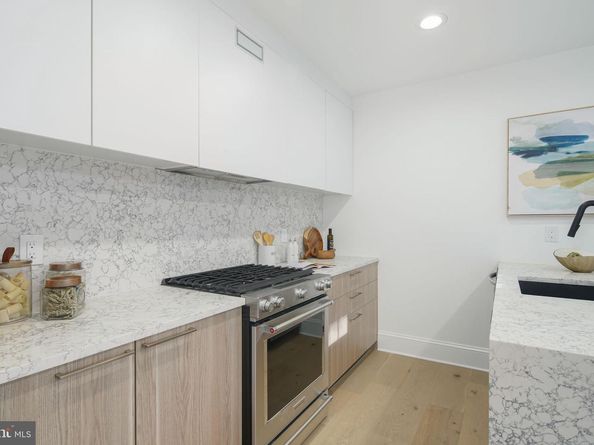 758 S Front Street, Philadelphia PA 19147