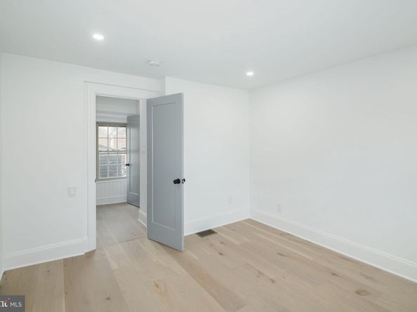 758 S Front Street, Philadelphia PA 19147