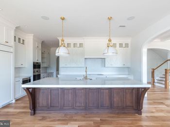 1052 Eagle Road