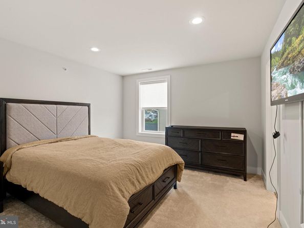 407 E Chestnut Way, King Of Prussia PA 19406