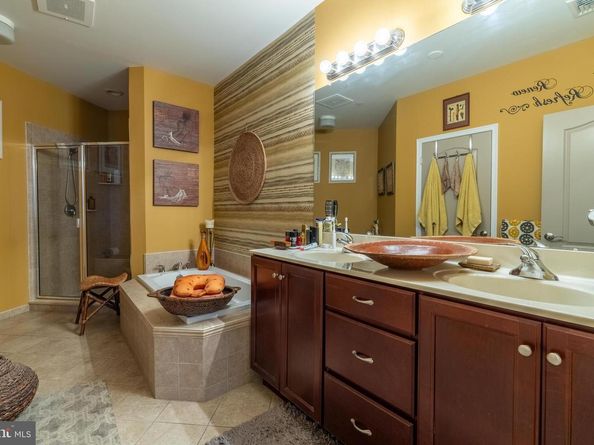 506 Carson Terrace, Huntingdon Valley PA 19006