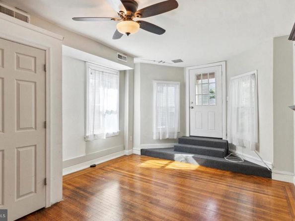 3813 Baring Street, Philadelphia PA 19104
