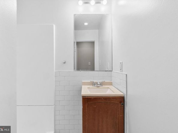 521 Foxhall Place SE, Washington DC 20032
