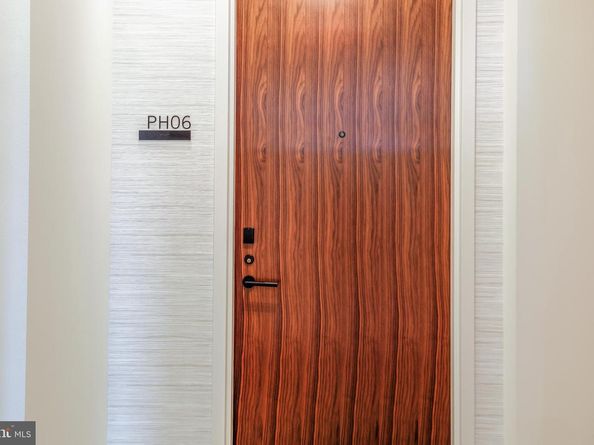 255 W. Falls Station Boulevard PH6, Falls Church VA 22046