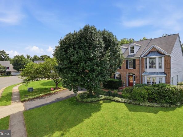 808 Autumn Breeze Court, Herndon VA 20170