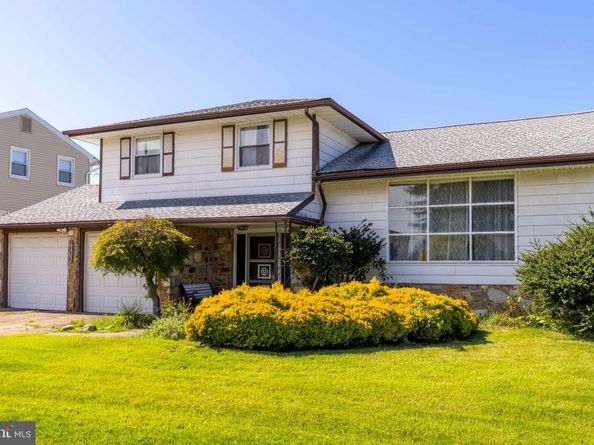 9736 Portis Road, Philadelphia PA 19115