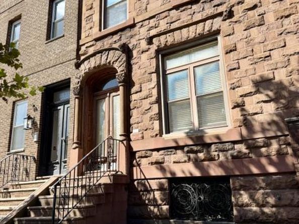 1828 S Broad Street, Philadelphia PA 19145