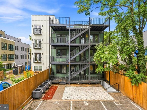 1013 17TH Place NE 2, Washington DC 20002