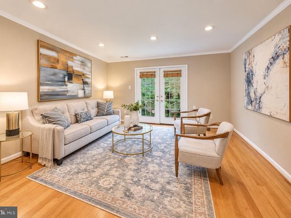 1804 9TH Street S B, Arlington VA 22204