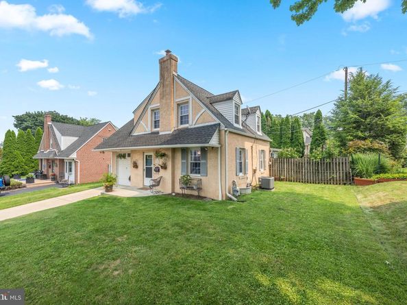 2326 S Gilinger Road, Lafayette Hill PA 19444