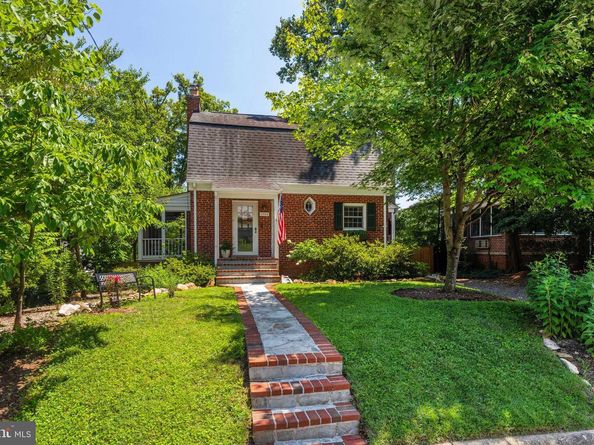 5706 9TH Road N, Arlington VA 22205