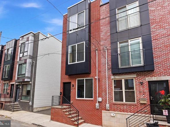 1713 W Seybert Street, Philadelphia PA 19121