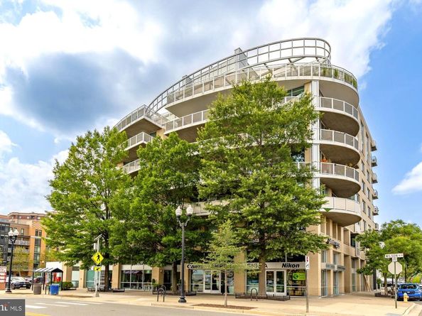 3409 Wilson Boulevard 303, Arlington VA 22201